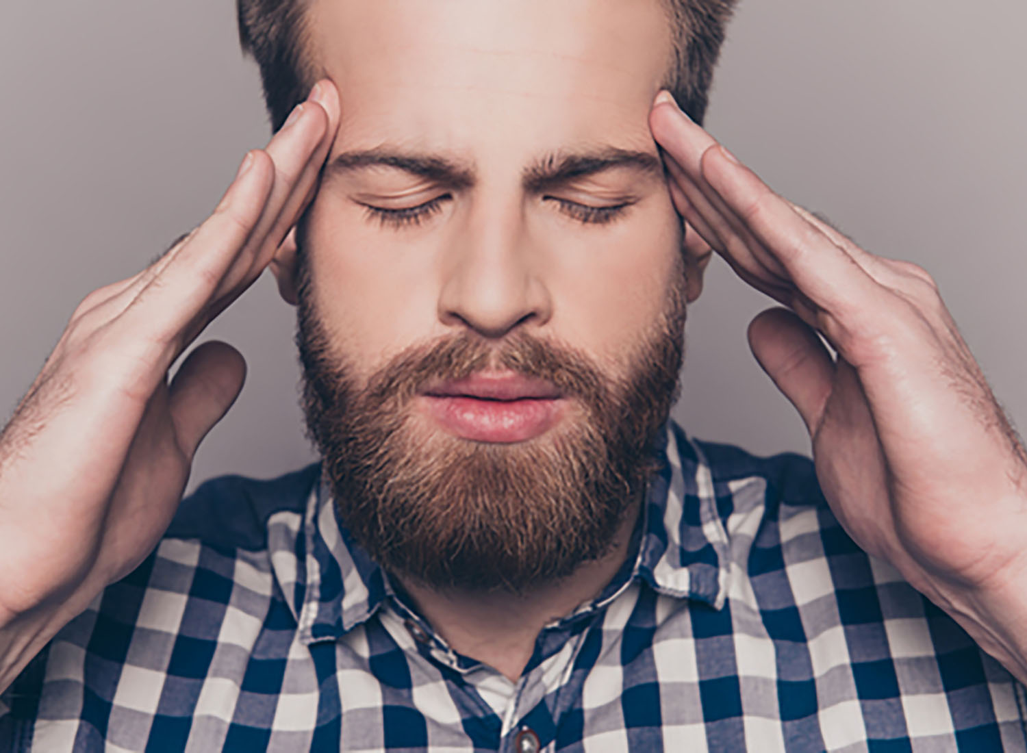 Read more about the article Poppers and migraines: How to avoid headaches?